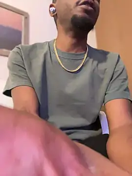 Snapshot of MobyDxck chatting on 01.10.25 MobyDxck online show from 01.10.25