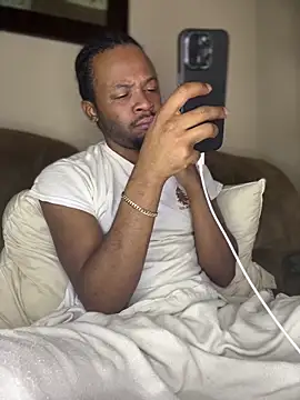 Snapshot of MobyDxck chatting on 03.02.25 MobyDxck online show from 03.02.25