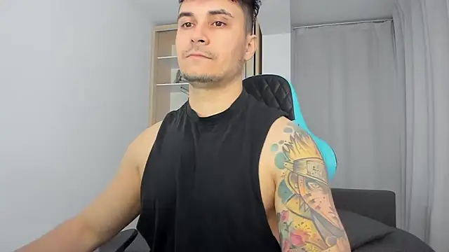 Snapshot of MatMalonne chatting on 02.13.26 MatMalonne online show from 02.13.26