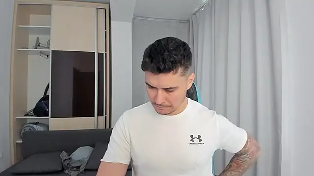 Snapshot of MatMalonne chatting on 02.28.26 MatMalonne online show from 02.28.26