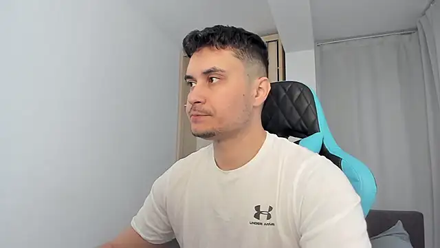 Snapshot of MatMalonne chatting on 03.01.26 MatMalonne online show from 03.01.26