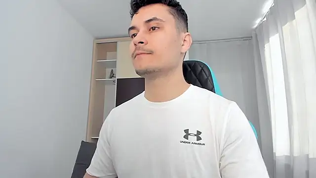 Snapshot of MatMalonne chatting on 03.17.26 MatMalonne online show from 03.17.26