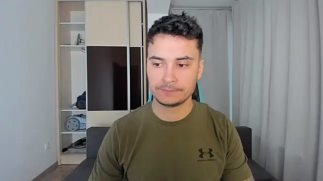 Snapshot of MatMalonne chatting on 03.28.26 MatMalonne online show from 03.28.26