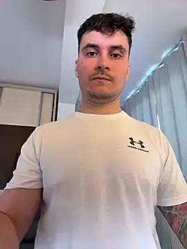 Snapshot of MatMalonne chatting on 04.01.26 MatMalonne online show from 04.01.26