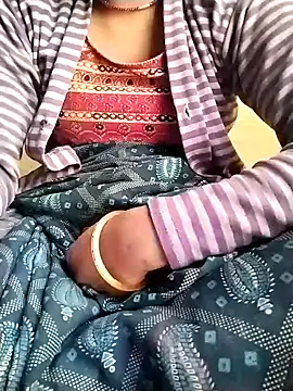 Snapshot of Cutkajal chatting on 12.27.24 Cutkajal online show from 12.27.24
