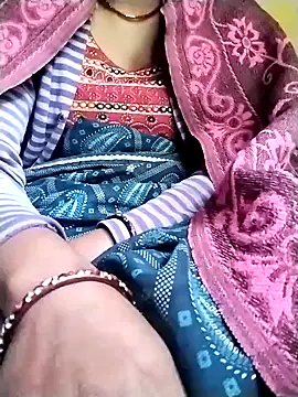 Snapshot of Cutkajal chatting on 01.28.25 Cutkajal online show from 01.28.25
