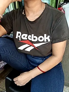 MUMTAJ-1 online show from 10.31.25