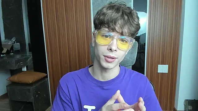 calvin love you online show from 04.10.26