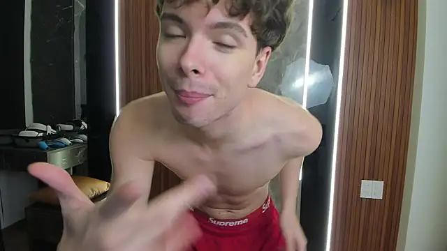 Snapshot of calvin_love_you chatting on 07.14.26 calvin love you online show from 07.14.26