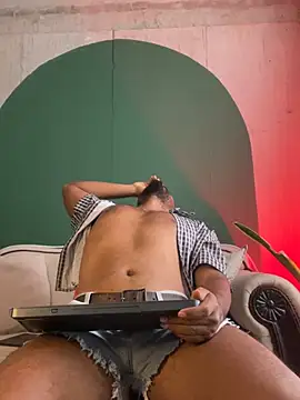 noah jones   online show from 04.16.26