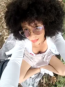 Snapshot of BlairSamy chatting on 12.11.24 BlairSamy online show from 12.11.24