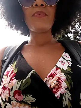 Snapshot of BlairSamy chatting on 12.13.24 BlairSamy online show from 12.13.24