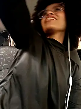 Snapshot of BlairSamy chatting on 12.17.24 BlairSamy online show from 12.17.24