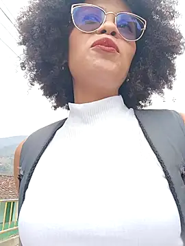 Snapshot of BlairSamy chatting on 02.04.25 BlairSamy online show from 02.04.25