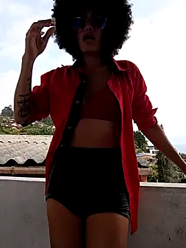 Snapshot of BlairSamy chatting on 02.13.25 BlairSamy online show from 02.13.25