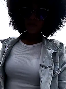 Snapshot of BlairSamy chatting on 03.07.25 BlairSamy online show from 03.07.25