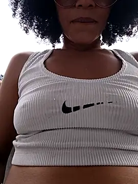 Snapshot of BlairSamy chatting on 03.20.25 BlairSamy online show from 03.20.25