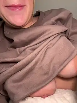 lilylush24 online show from 12.31.24