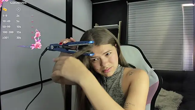 Snapshot of PaigeJayden chatting on 01.20.25 PaigeJayden online show from 01.20.25