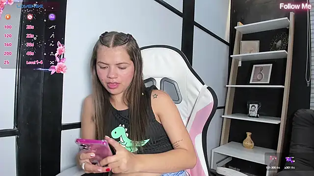 Snapshot of PaigeJayden chatting on 01.25.25 PaigeJayden online show from 01.25.25