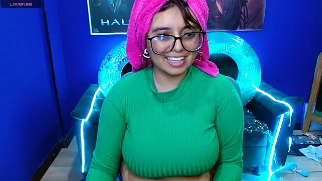 X CHERRY XX online show from 02.28.25