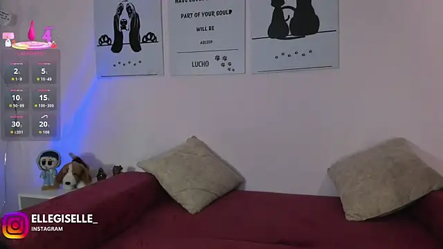 ElleGisellee online show from 09.30.25