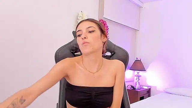 sofiarouge online show from 02.20.25