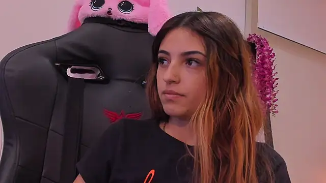 sofiarouge online show from 02.25.25