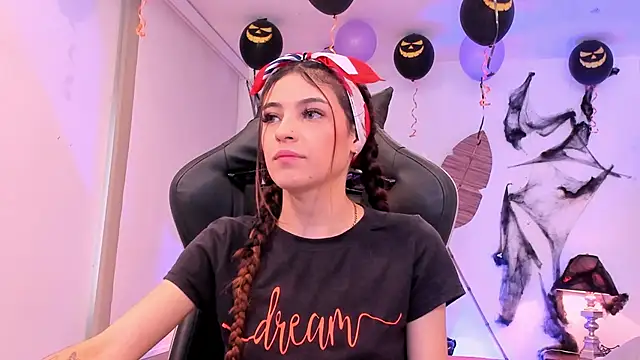 sofiarouge online show from 10.20.25