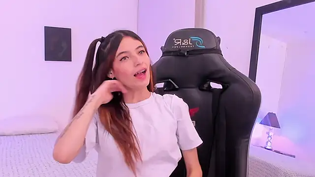 sofiarouge online show from 11.26.25