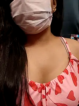 Snapshot of Myloveurvi chatting on 06.26.26 Myloveurvi online show from 06.26.26
