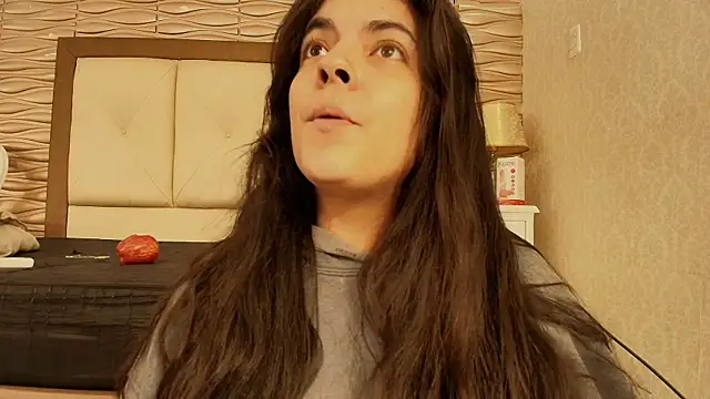 Snapshot of sofiaclauss chatting on 09.12.25 sofiaclauss online show from 09.12.25