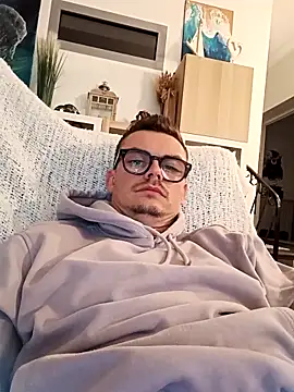 GLouglou19 online show from 10.02.25