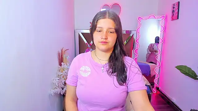 Snapshot of Krysstal_tay chatting on 12.21.24 Krysstal tay online show from 12.21.24