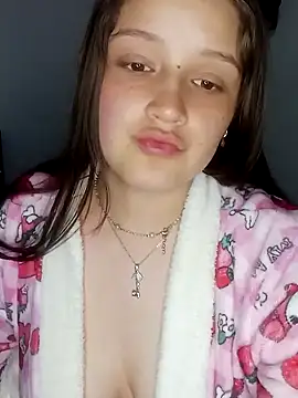 Snapshot of Krysstal_tay chatting on 12.24.24 Krysstal tay online show from 12.24.24