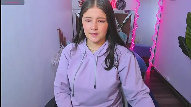 Snapshot of Krysstal_tay chatting on 12.27.24 Krysstal tay online show from 12.27.24