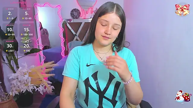 Snapshot of Krysstal_tay chatting on 12.28.24 Krysstal tay online show from 12.28.24