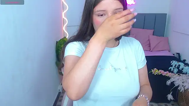 Snapshot of Krysstal_tay chatting on 01.23.25 Krysstal tay online show from 01.23.25