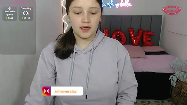 Snapshot of Krysstal_tay chatting on 02.18.25 Krysstal tay online show from 02.18.25