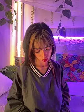 Snapshot of Kitty_arts chatting on 02.02.25 Kitty arts online show from 02.02.25