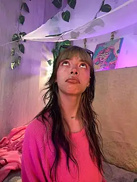 Snapshot of Kitty_arts chatting on 02.22.25 Kitty arts online show from 02.22.25