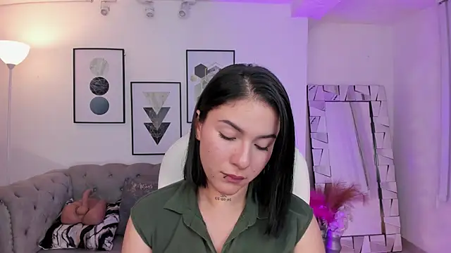 kendaall jenner  online show from 01.13.25