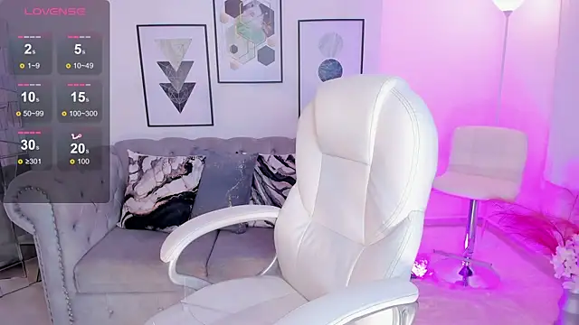 kendaall jenner  online show from 03.04.25