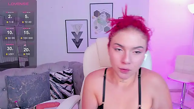 kendaall jenner  online show from 03.04.25