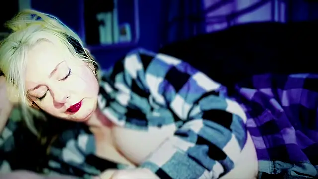 SkarlettRose96 online show from 11.29.25