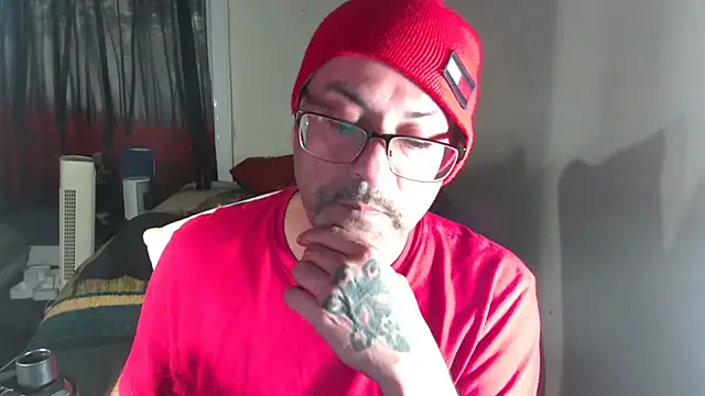 Snapshot of RickStone51 chatting on 10.15.25 RickStone51 online show from 10.15.25