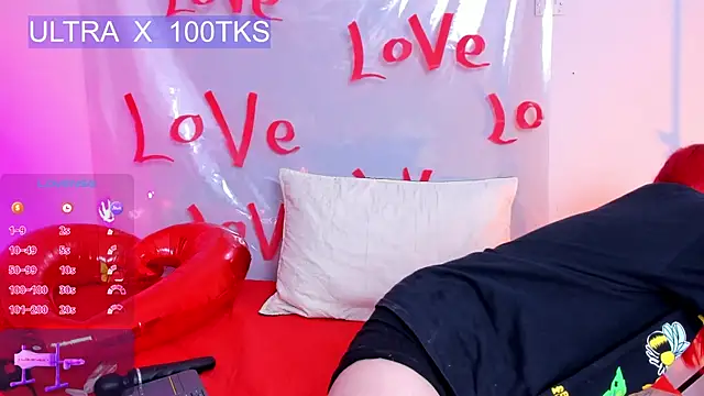 Snapshot of sofia218 chatting on 02.18.25 sofia218 online show from 02.18.25