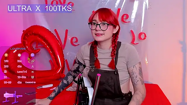 Snapshot of sofia218 chatting on 02.19.25 sofia218 online show from 02.19.25