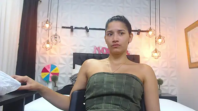 Alison Wiley online show from 01.25.25