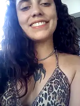 Snapshot of lucylovles chatting on 03.21.25 lucylovles online show from 03.21.25